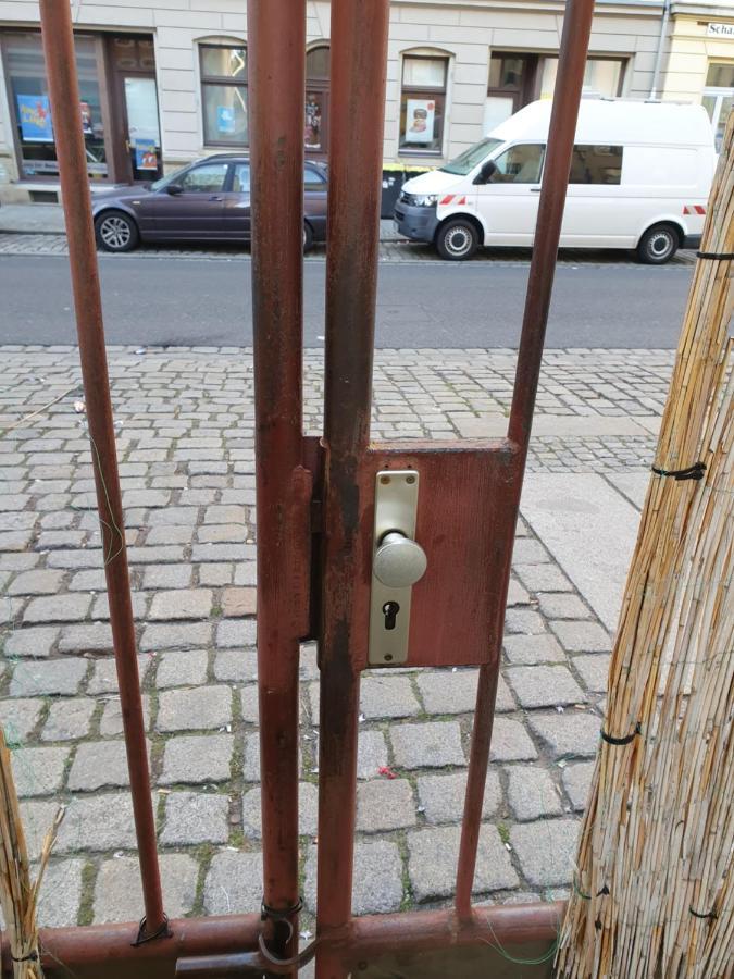 Ferienwohnung Oder Studio Dresden-Neustadt Inkl Parkplatz Mit Balkon Oder Terrasse Exteriör bild