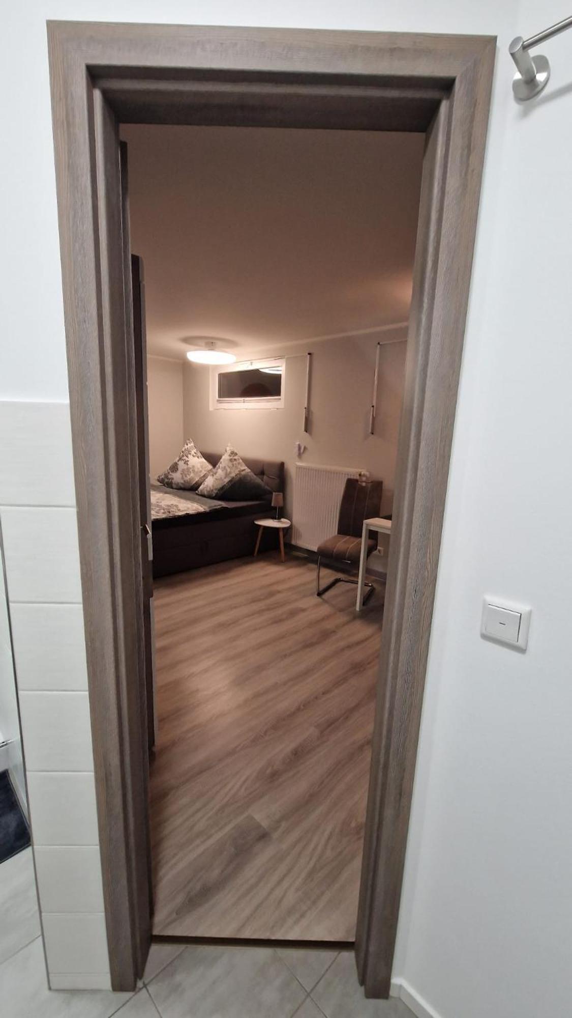Ferienwohnung Oder Studio Dresden-Neustadt Inkl Parkplatz Mit Balkon Oder Terrasse Rum bild