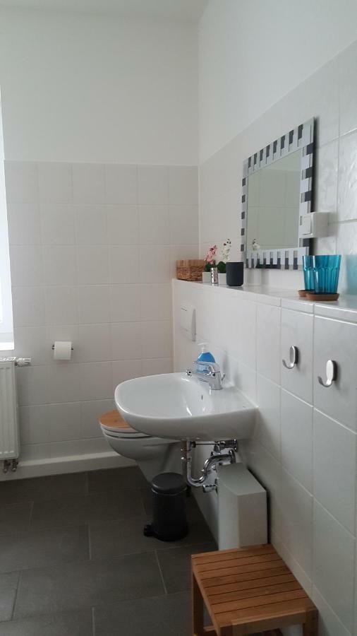 Ferienwohnung Oder Studio Dresden-Neustadt Inkl Parkplatz Mit Balkon Oder Terrasse Exteriör bild