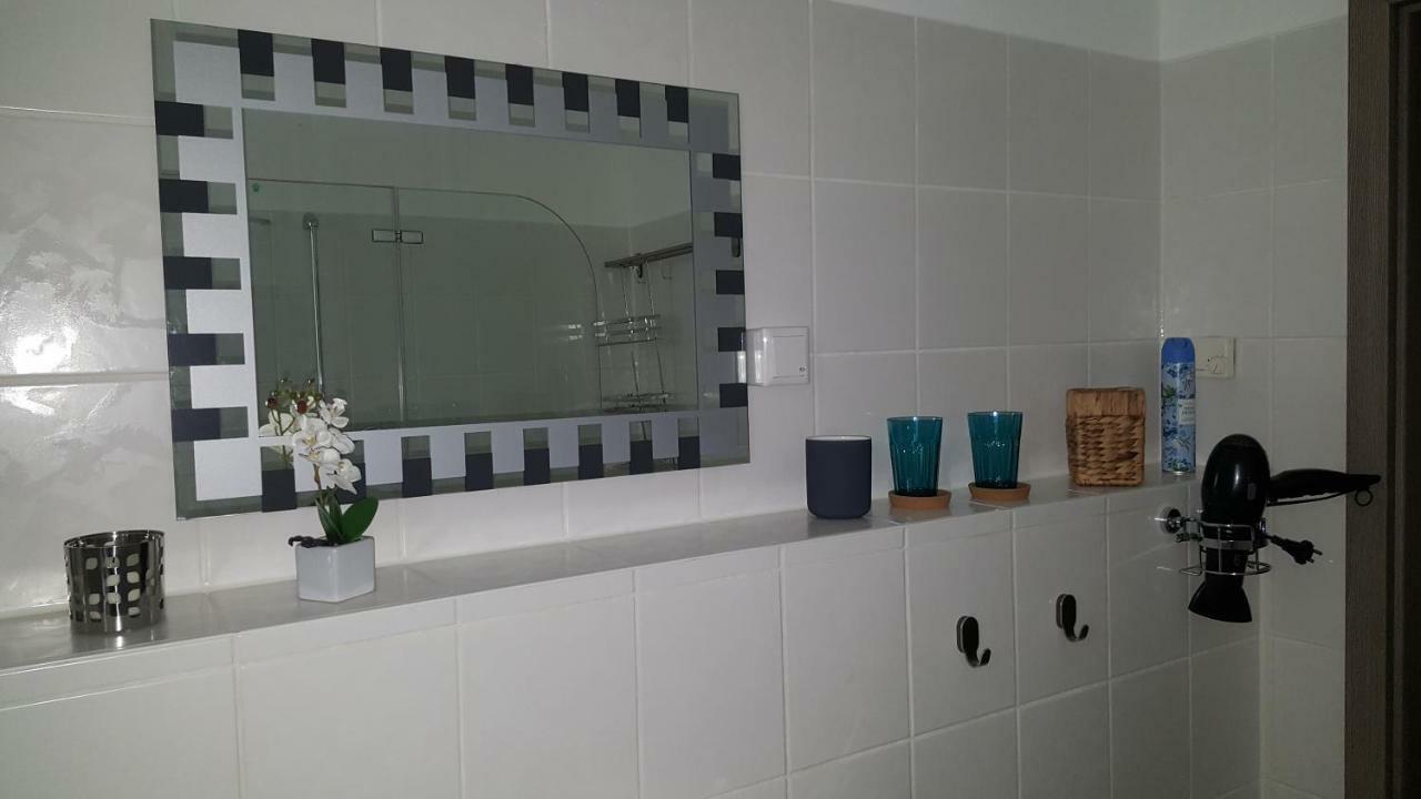 Ferienwohnung Oder Studio Dresden-Neustadt Inkl Parkplatz Mit Balkon Oder Terrasse Exteriör bild
